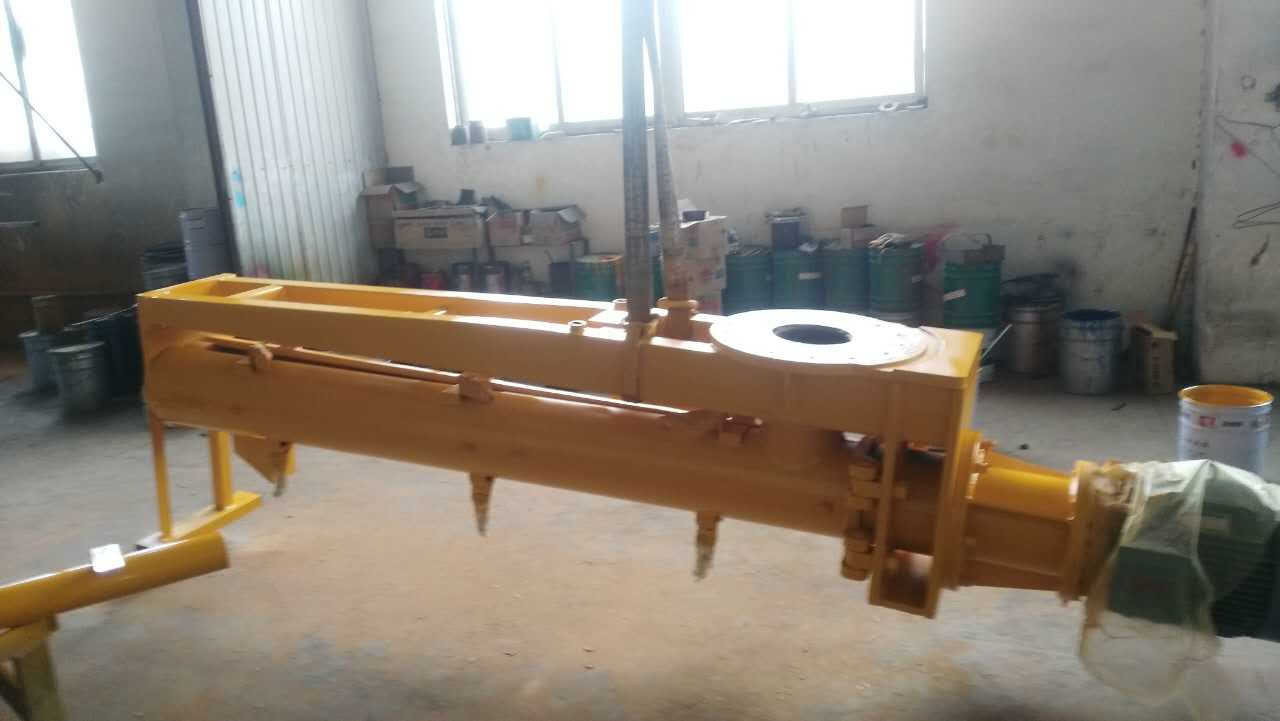 改良后的混砂機(jī)小臂